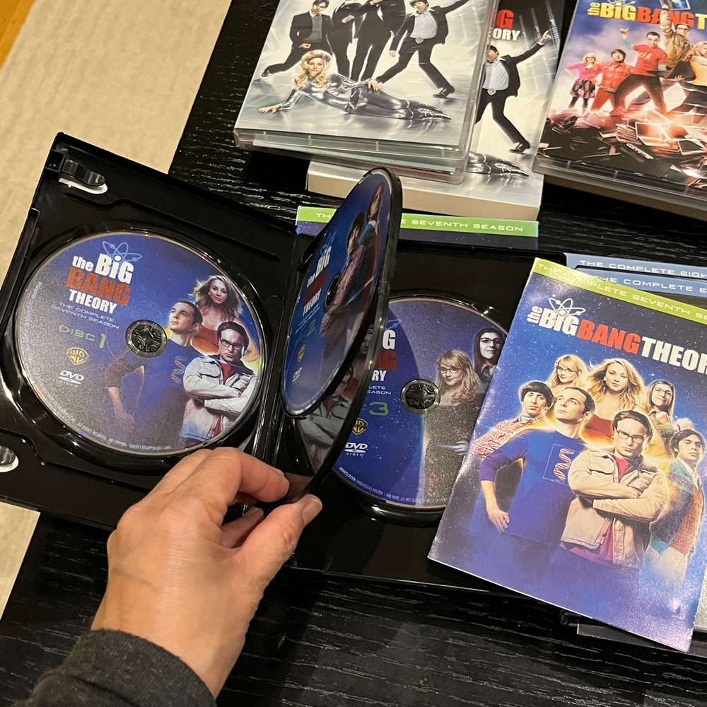 The Big Bang Theory Complete DVD Set Seasons 1-10, USED. - Picture 12 of 16